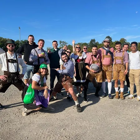 אתר קמפינג Oktoberfest Village Breakfast Included By Yes-trips!